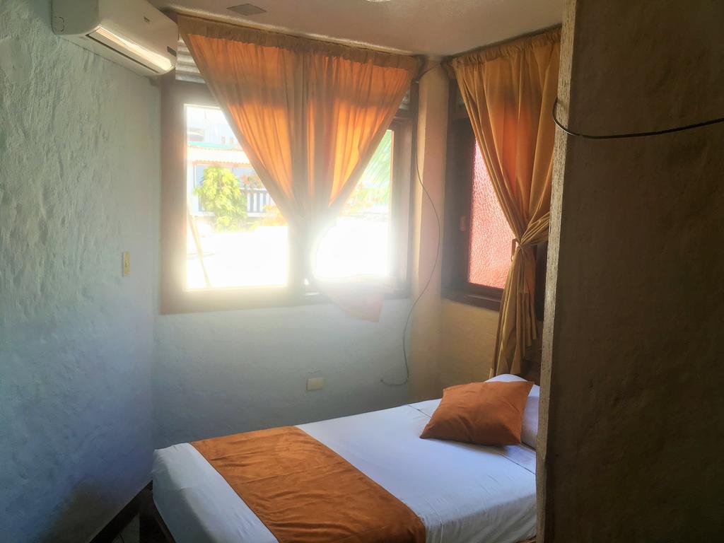 Hostal Estrella De Mar Puerto Ayora  Room photo