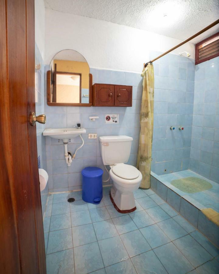 Hostal Estrella De Mar Puerto Ayora  Exterior photo